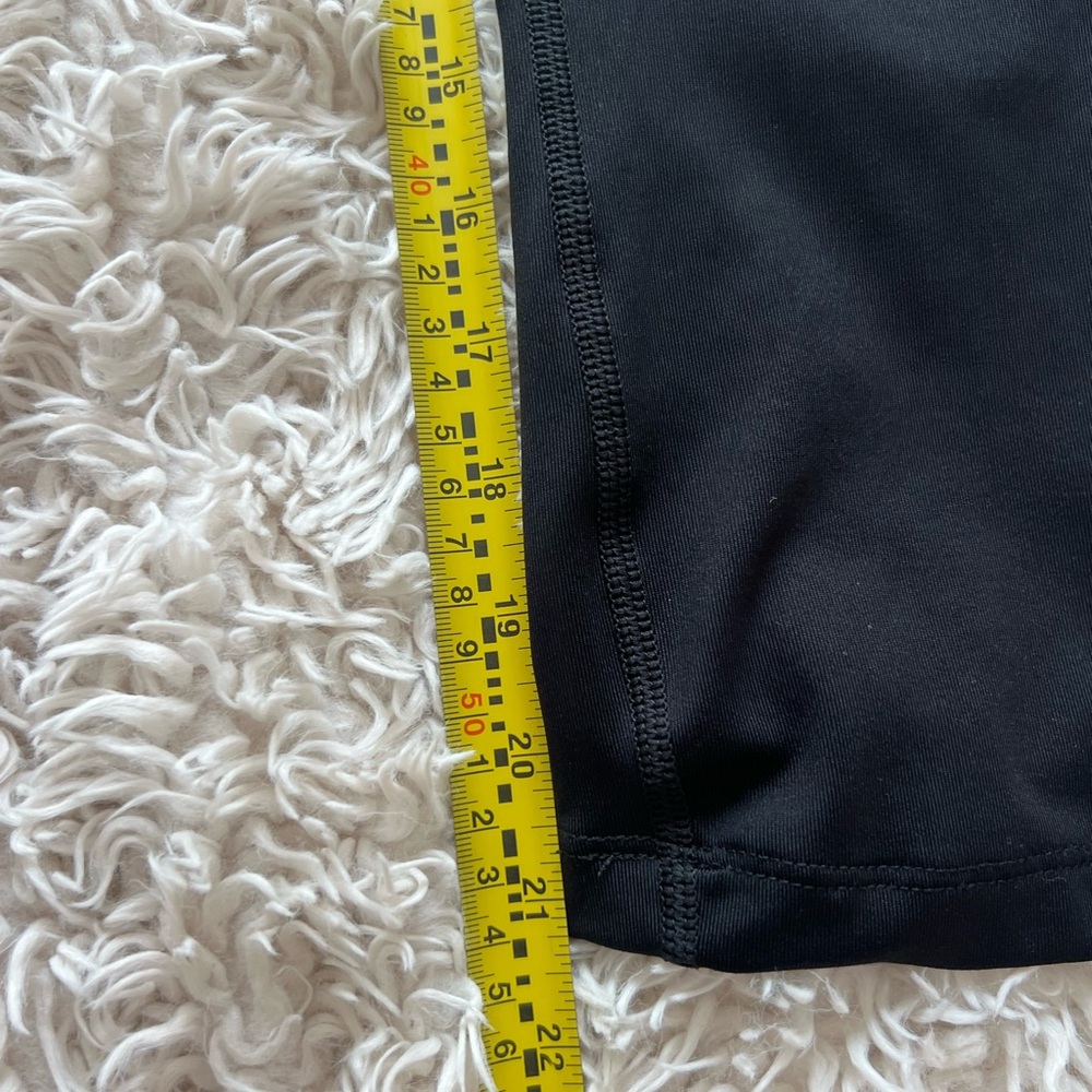 Women’s Nike Capri Dri-Fit Leggings - Picture 6 of 8
